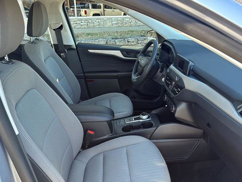 Used 2022 Ford Escape S image 30