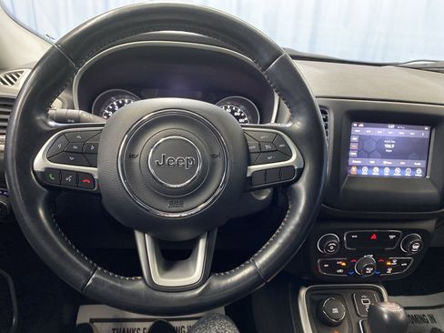 Certified 2020 Jeep Compass Latitude w/ Cold Weather Group image 18