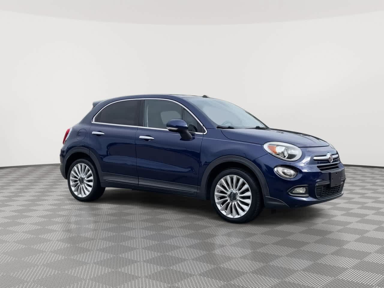 Used 2016 FIAT 500X Lounge FWD image 2