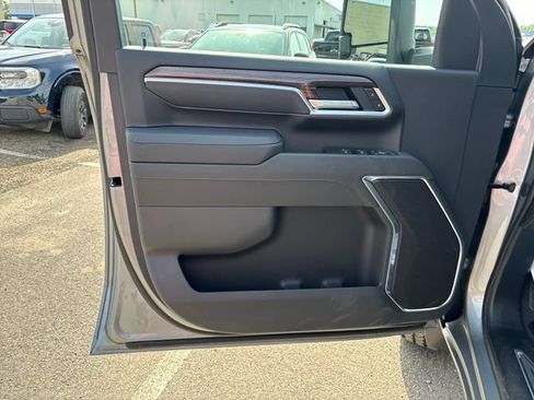 New 2026 Chevrolet Silverado 2500 LT w/ All Star Edition AWD/4WD image 8