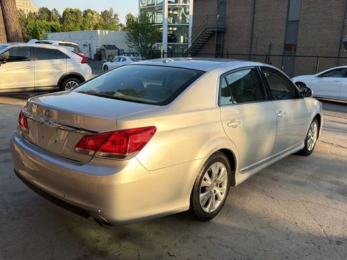 Used 2011 Toyota Avalon FWD image 7