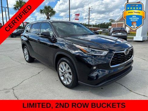 Certified 2021 Toyota Highlander Limited FWD image 3