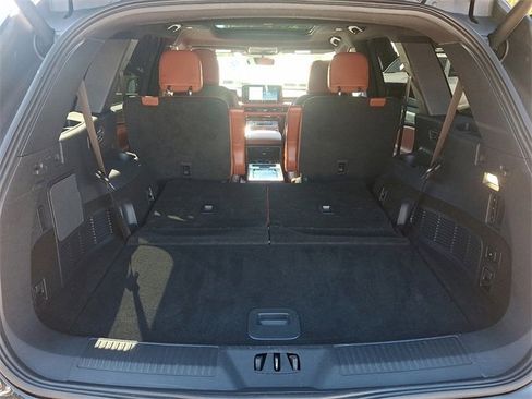 Used 2025 Lincoln Aviator Reserve w/ Jet Appearance Package image 37