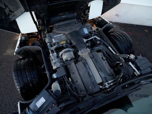 Used 1992 Chevrolet Corvette Convertible image 16