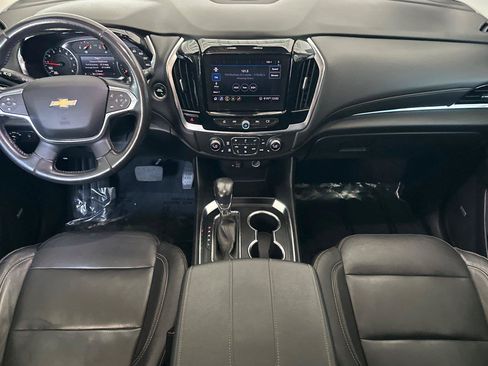 Used 2021 Chevrolet Traverse LT w/ LT Premium Package AWD/4WD image 13