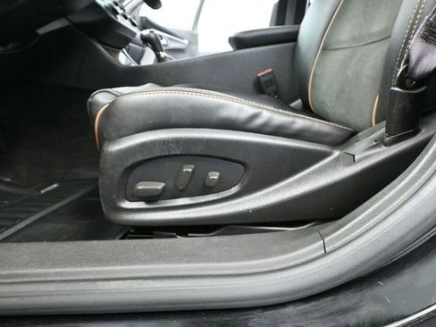 Used 2015 Chevrolet Impala LT w/ Convenience Package FWD image 21