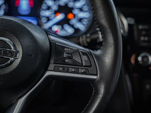 Used 2020 Nissan Rogue SV FWD image 29