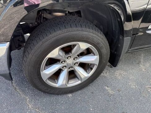 Used 2019 RAM 1500 Limited AWD/4WD image 10