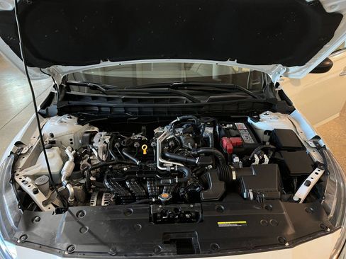 Used 2025 Nissan Altima 2.5 SV FWD image 31