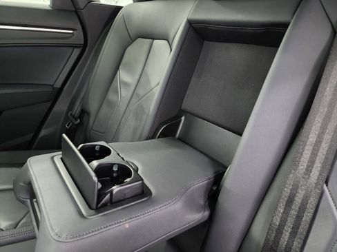 Used 2024 Audi Q3 2.0T Premium image 36