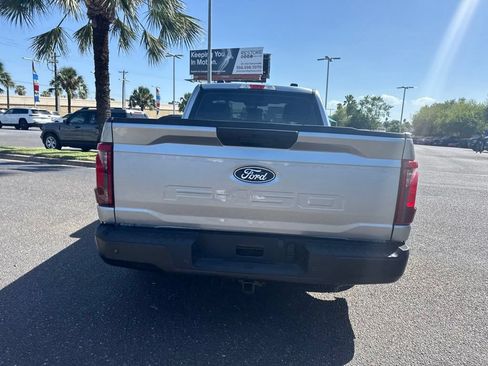 Used 2025 Ford F150 XL RWD image 4