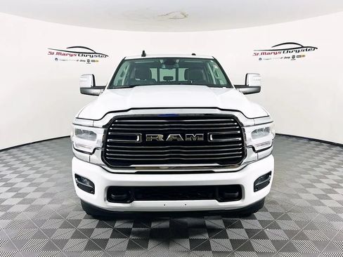 Used 2024 RAM 2500 Laramie AWD/4WD image 3