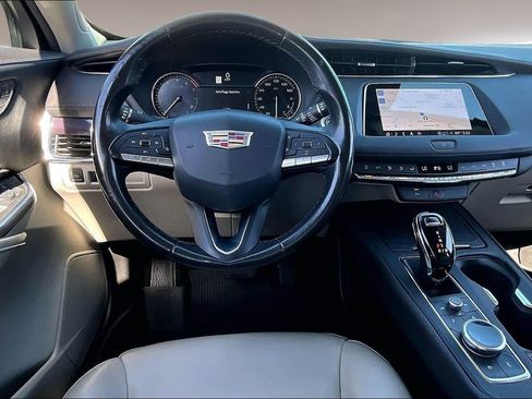 Used 2023 Cadillac XT4 Luxury image 5