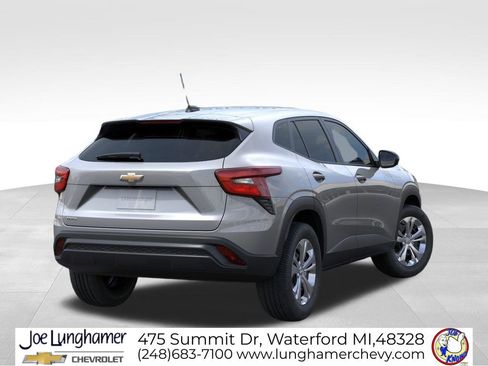 New 2026 Chevrolet Trax LS FWD image 4