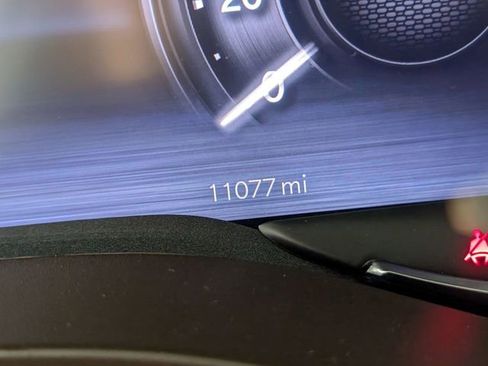 Used 2025 RAM 1500 Laramie AWD/4WD image 19