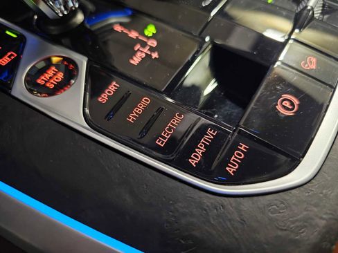 Used 2022 BMW X5 xDrive45e w/ M Sport Package image 25