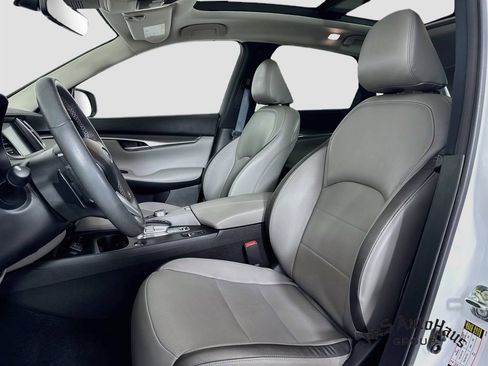 Used 2023 INFINITI QX50 Luxe AWD/4WD image 11