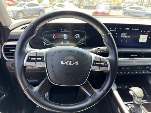 Used 2024 Kia Telluride LX FWD image 10