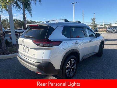 Used 2022 Nissan Rogue SV w/ SV Premium Package image 9