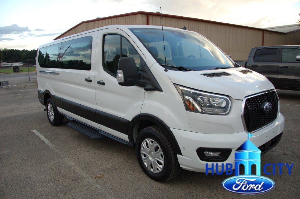 Used 2023 Ford Transit 350 XLT RWD image 7