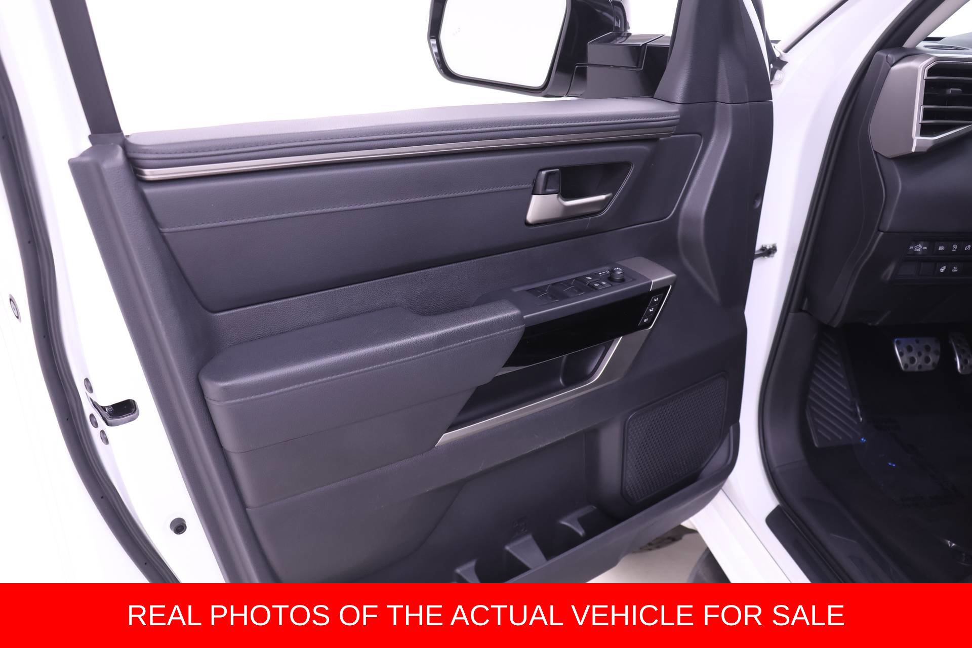 Used 2024 Toyota Tundra Limited w/ TRD Off-Road Package AWD/4WD image 9