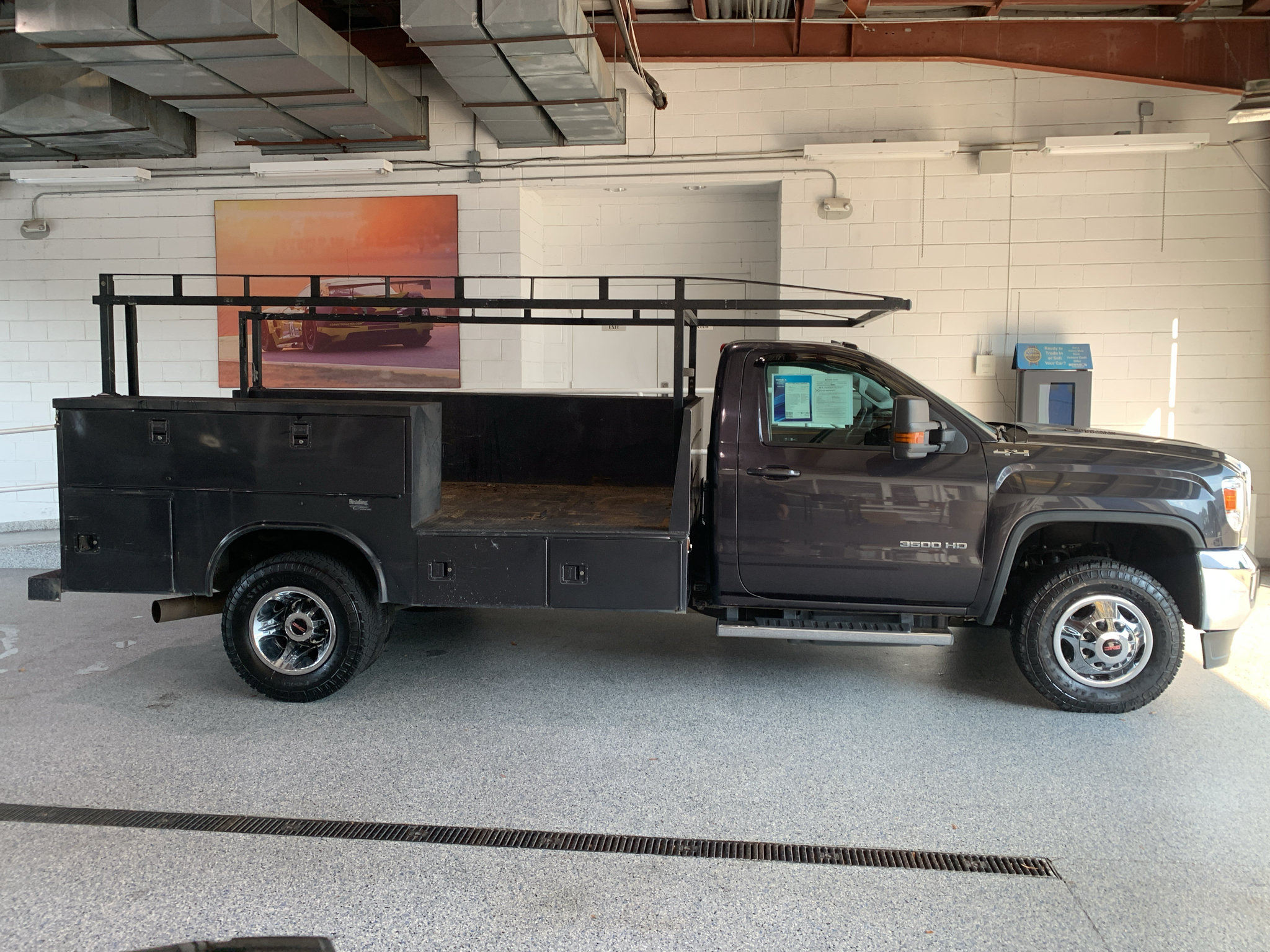 Used 2016 GMC Sierra 3500 SLE w/ SLE Preferred Package AWD/4WD image 11