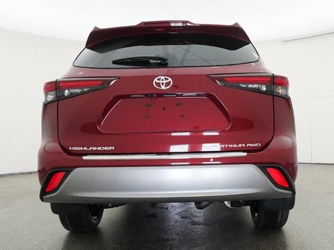 New 2026 Toyota Highlander Platinum AWD/4WD image 23
