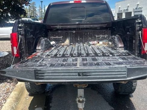 Used 2019 Ford F150 Lariat w/ Equipment Group 502A Luxury AWD/4WD image 15