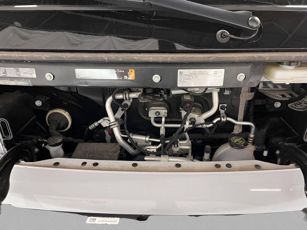 Used 2024 Chevrolet Brightdrop 400 w/ Commercial Equipment Package AWD/4WD image 10