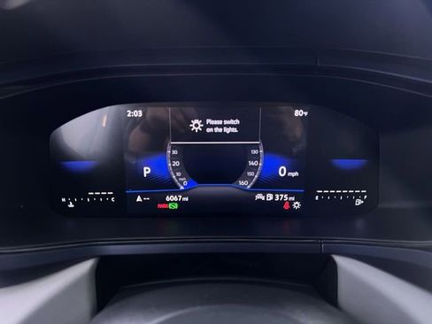 Used 2024 Volkswagen Taos SE image 15