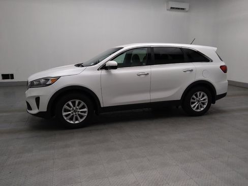 Used 2020 Kia Sorento LX image 2