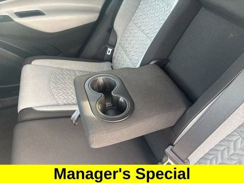 Used 2023 Chevrolet Equinox LT FWD image 33