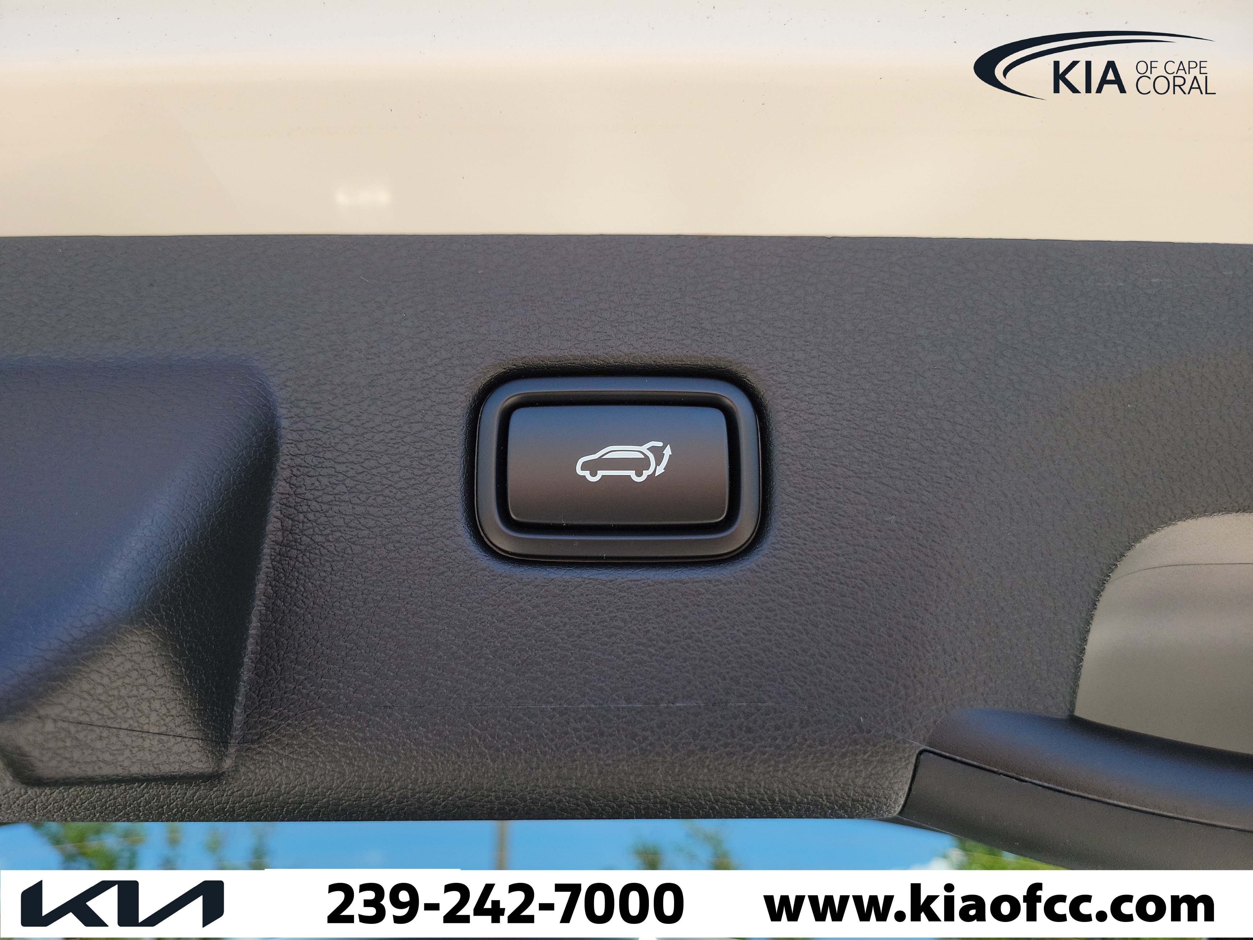 New 2026 Kia Sportage SX FWD image 11