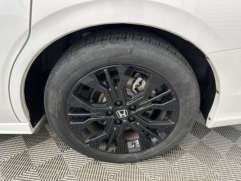 Used 2025 Honda Odyssey Sport-L image 23