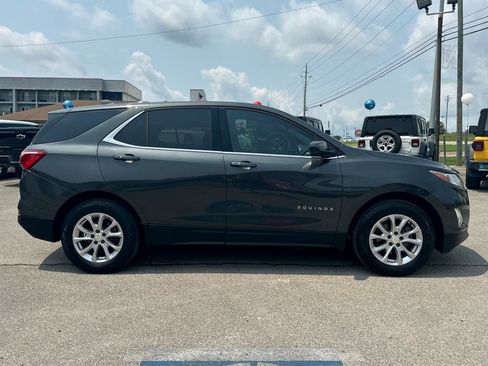 Used 2019 Chevrolet Equinox LT FWD image 2