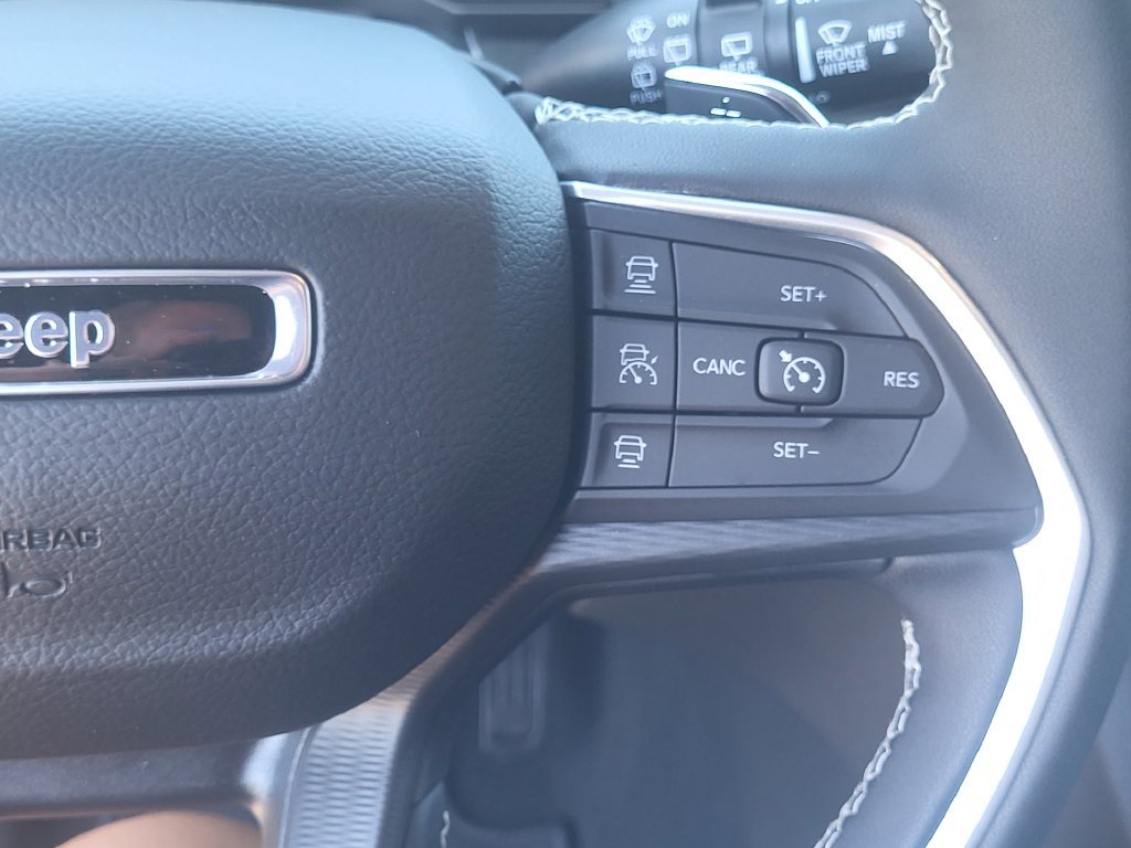 New 2026 Jeep Grand Cherokee Laredo X AWD/4WD image 19