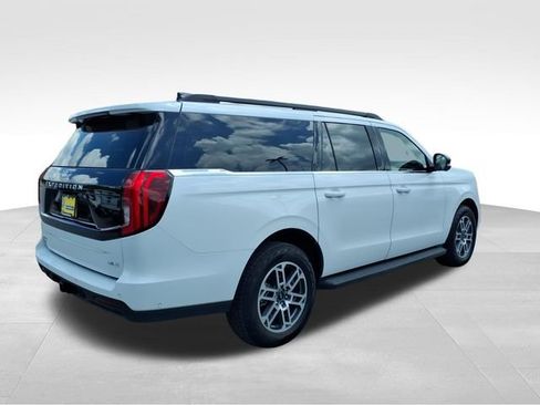 Used 2025 Ford Expedition Max Active AWD/4WD image 9