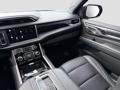 Used 2022 GMC Yukon Denali image 24