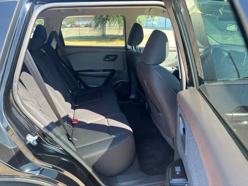 Used 2023 Nissan Rogue S AWD/4WD image 17