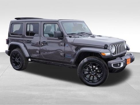 Certified 2025 Jeep Wrangler Unlimited Sahara w/ Safety Group image 3