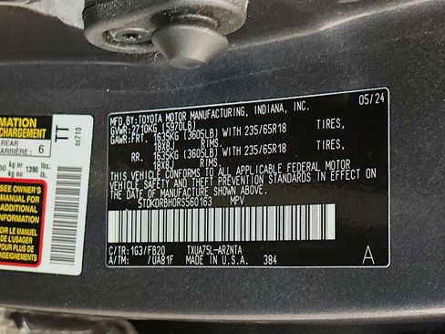 Used 2024 Toyota Highlander LE image 12