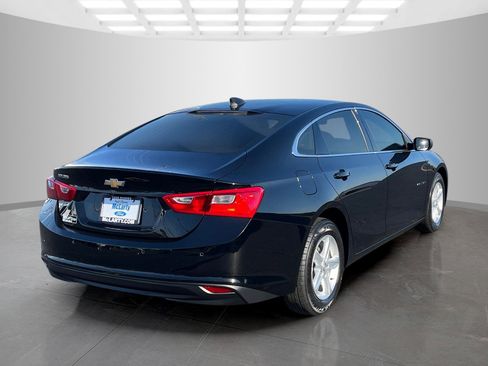 Used 2025 Chevrolet Malibu LS FWD image 4