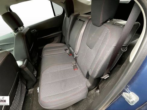 Used 2017 Chevrolet Equinox LT image 24