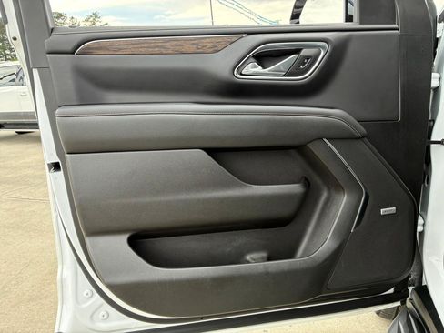 Used 2021 Chevrolet Tahoe Premier AWD/4WD image 8