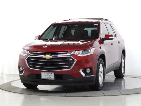 Used 2019 Chevrolet Traverse LT image 3