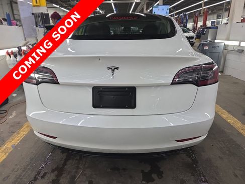 Used 2023 Tesla Model 3 Standard Range image 5