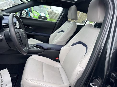 Used 2021 Lexus UX 250h w/ Premium Package AWD/4WD image 3