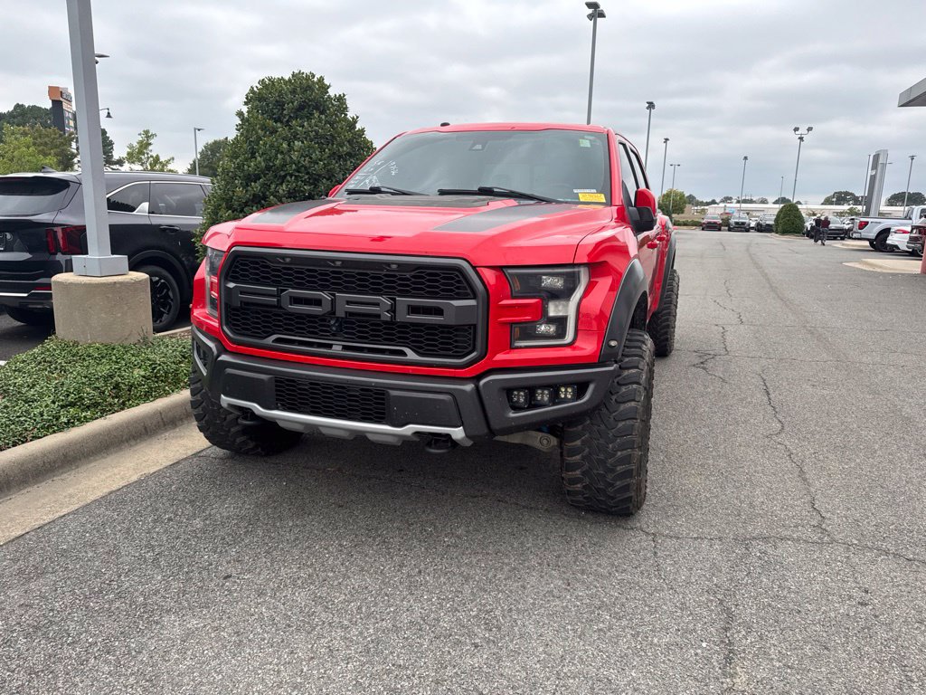 Used 2018 Ford F150 Raptor w/ Equipment Group 802A Luxury AWD/4WD image 4