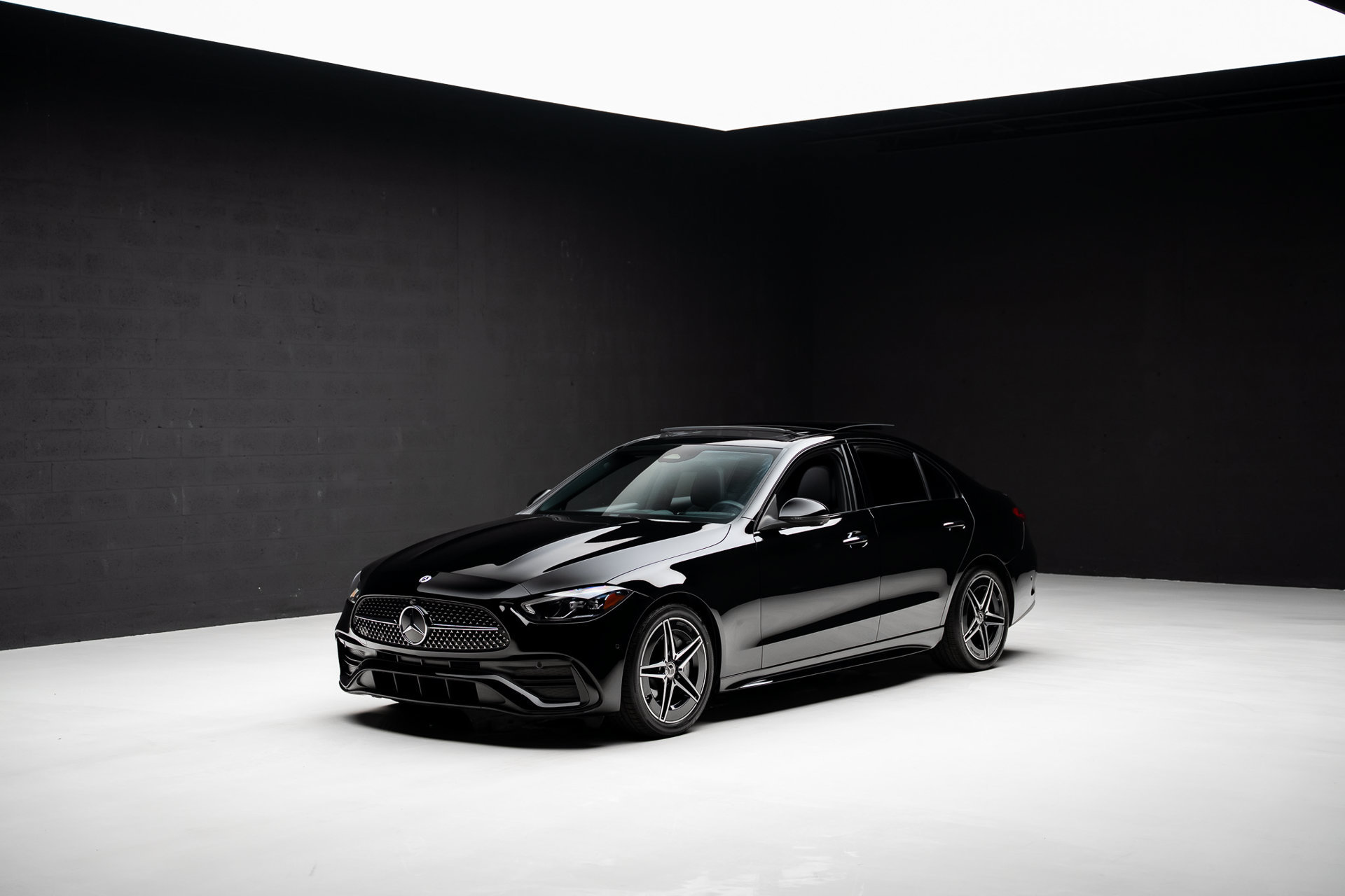 Used 2024 Mercedes-Benz C 300 4MATIC Sedan image 4