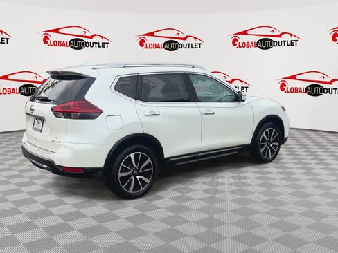 Used 2019 Nissan Rogue SL w/ Premium Package AWD/4WD image 8